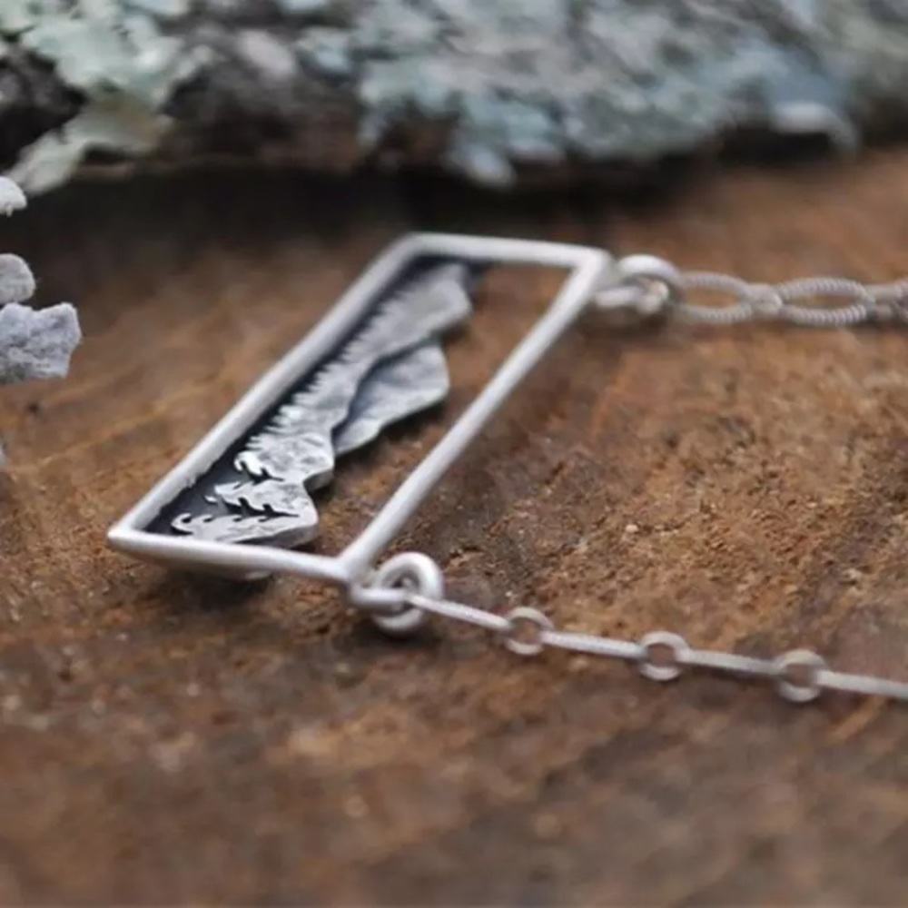 “Mother Nature” Mountain Forest Antique Necklace - Picture 2 of 6